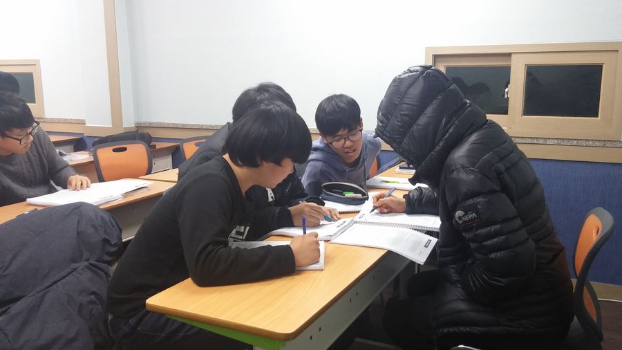 중등부 토론 수업